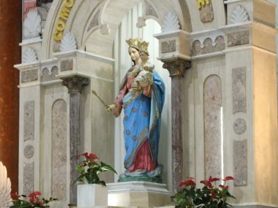 imagem de nossa senhora auxiliadora altar catedral são joão batista rio do sul